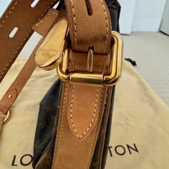 Louis Vuitton Tulum GM Monogram - Picture 8 of 12